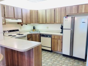 224 Pine Hov Cir D2, Green Acres FL 33463