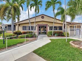 224 Pine Hov Cir D2, Green Acres FL 33463