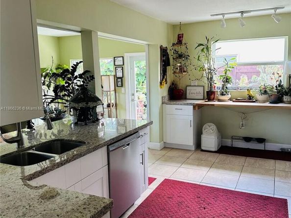 3430 NW 21st Ave, Oakland Park FL 33309