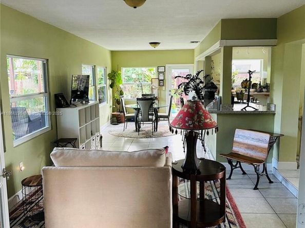 3430 NW 21st Ave, Oakland Park FL 33309