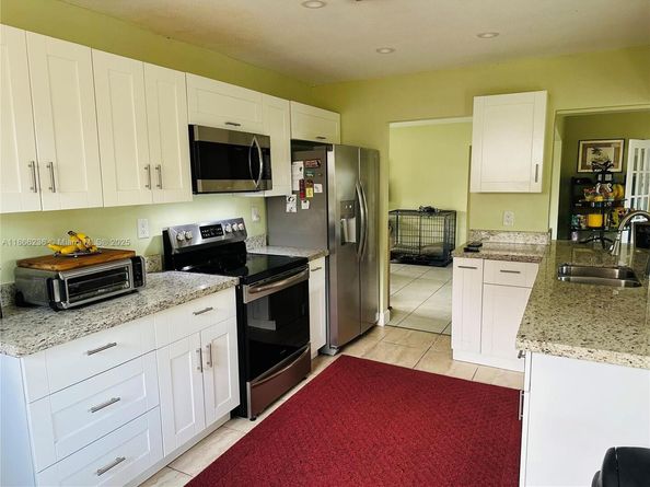 3430 NW 21st Ave, Oakland Park FL 33309