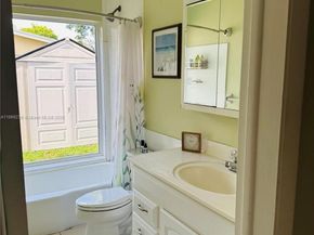 3430 NW 21st Ave, Oakland Park FL 33309