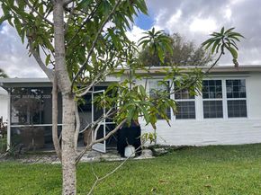 6805 NW 75th St, Tamarac FL 33321