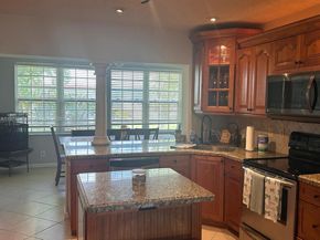 6805 NW 75th St, Tamarac FL 33321