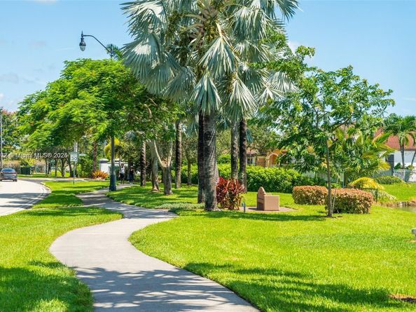 1040 NE 42nd Pl, Homestead FL 33033