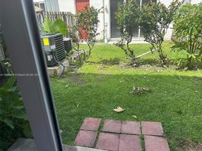 1040 NE 42nd Pl, Homestead FL 33033