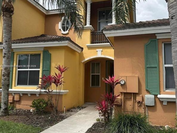 1040 NE 42nd Pl, Homestead FL 33033