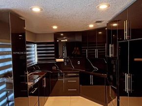 926 SW 102nd Ter, Pembroke Pines FL 33025