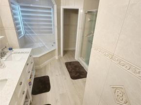 926 SW 102nd Ter, Pembroke Pines FL 33025