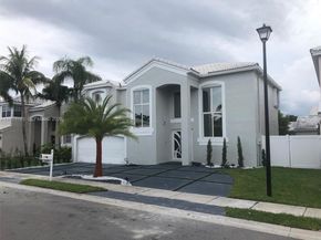 926 SW 102nd Ter, Pembroke Pines FL 33025