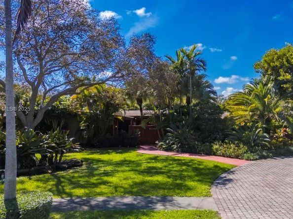 6000 Chapman Field Dr, Pinecrest FL 33156