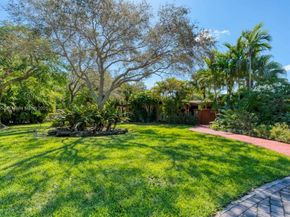 6000 Chapman Field Dr, Pinecrest FL 33156