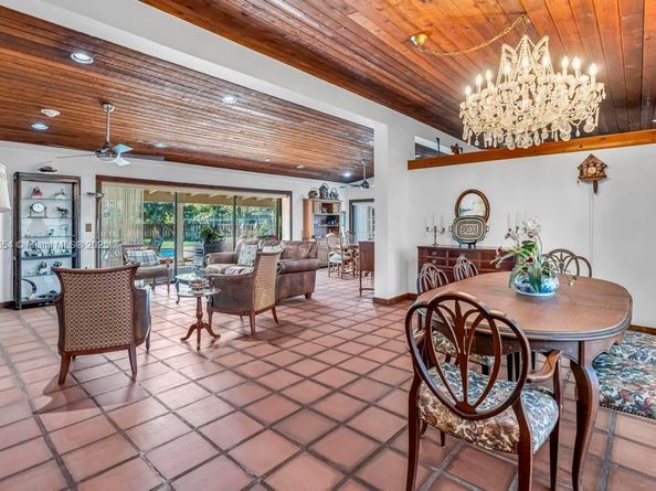 6000 Chapman Field Dr, Pinecrest FL 33156