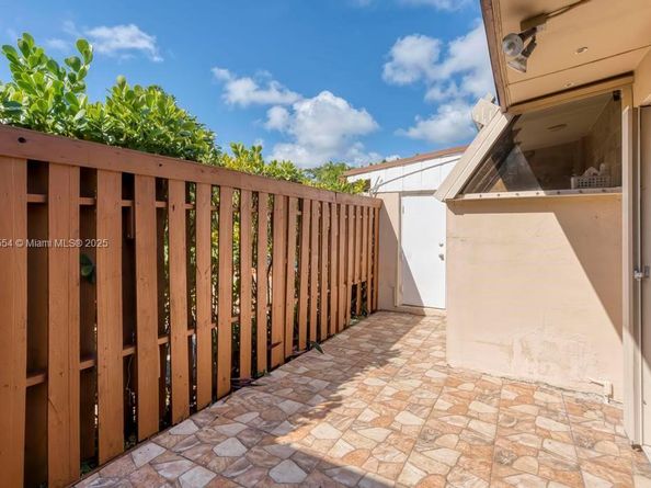 6000 Chapman Field Dr, Pinecrest FL 33156