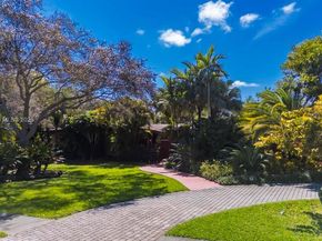 6000 Chapman Field Dr, Pinecrest FL 33156