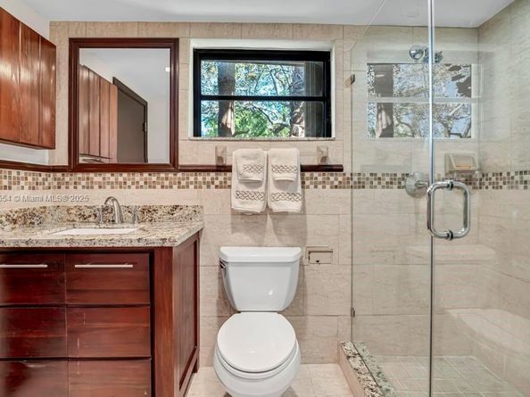6000 Chapman Field Dr, Pinecrest FL 33156