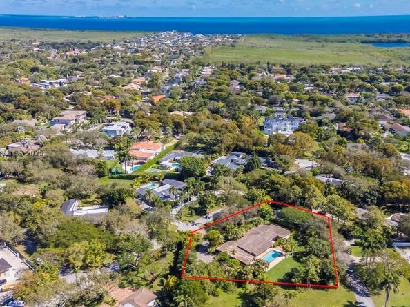 6000 Chapman Field Dr, Pinecrest FL 33156