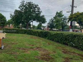 4289 NW 5th St, Miami FL 33126