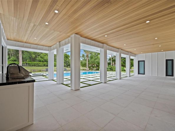 1761 Breakers West Blvd, West Palm Beach FL 33411