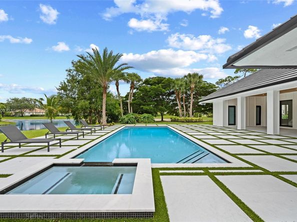 1761 Breakers West Blvd, West Palm Beach FL 33411