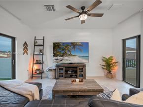 4809 NW 83rd Pkwy, Doral FL 33166