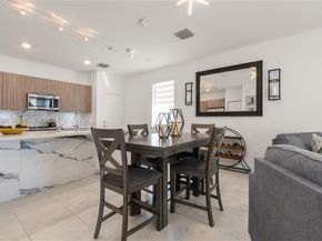 4809 NW 83rd Pkwy, Doral FL 33166