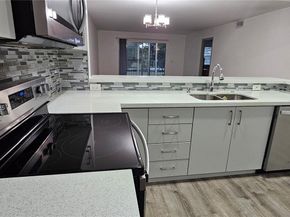 100 SW 130th Ter 309C, Pembroke Pines FL 33027