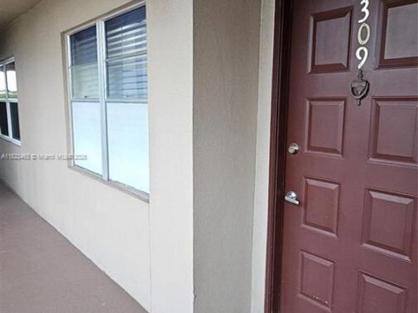 100 SW 130th Ter 309C, Pembroke Pines FL 33027