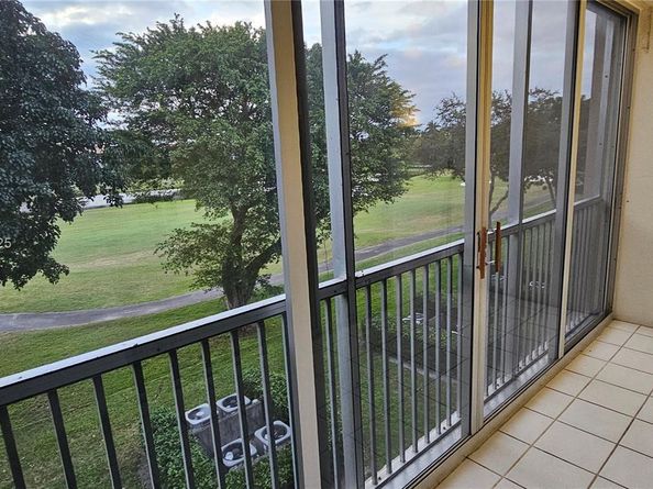100 SW 130th Ter 309C, Pembroke Pines FL 33027