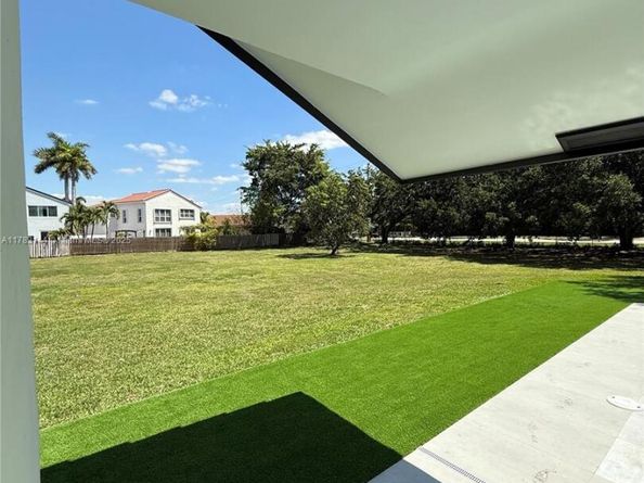 5020 Hawkhurst Ave, Southwest Ranches FL 33331