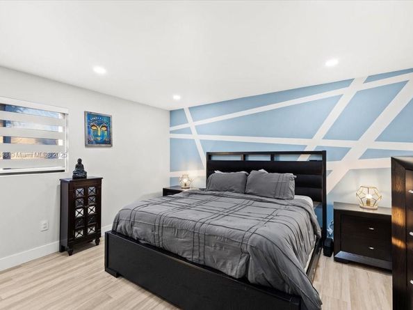 17121 NW 82nd Ave, Hialeah FL 33015