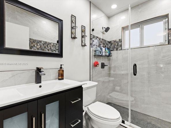 17121 NW 82nd Ave, Hialeah FL 33015