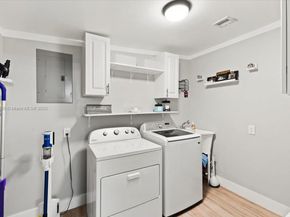 17121 NW 82nd Ave, Hialeah FL 33015