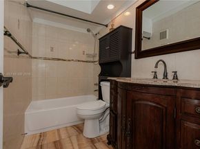 440 Paradise Isle Blvd 209, Hallandale Beach FL 33009