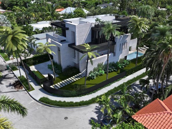 3599 Vista Ct, Miami FL 33133