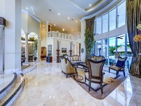 3828 Pine Lake Dr, Weston FL 33332