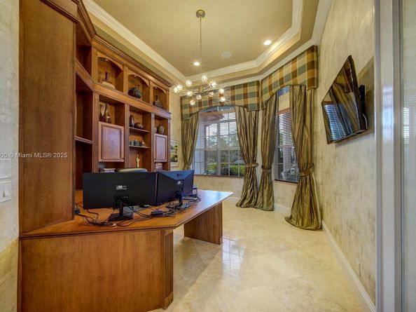 3828 Pine Lake Dr, Weston FL 33332