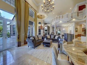 3828 Pine Lake Dr, Weston FL 33332