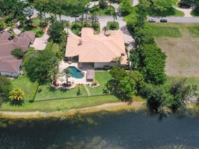 3828 Pine Lake Dr, Weston FL 33332