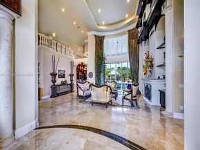 3828 Pine Lake Dr, Weston FL 33332