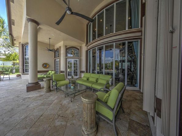 3828 Pine Lake Dr, Weston FL 33332