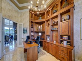 3828 Pine Lake Dr, Weston FL 33332