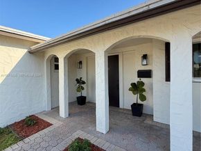 4450 NW 9th St, Coconut Creek FL 33066