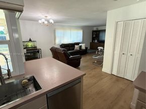 4450 NW 9th St, Coconut Creek FL 33066