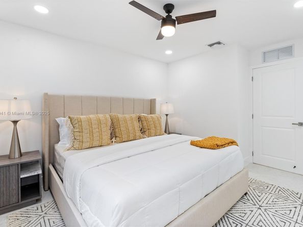 1212 NW 6th Ct, Fort Lauderdale FL 33311