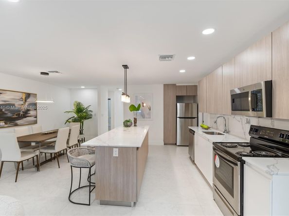 1212 NW 6th Ct, Fort Lauderdale FL 33311