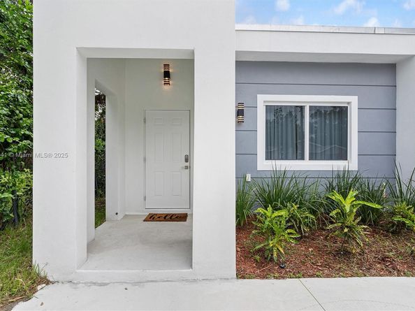 1212 NW 6th Ct, Fort Lauderdale FL 33311