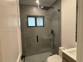 930 NE 163rd St, North Miami Beach FL 33162
