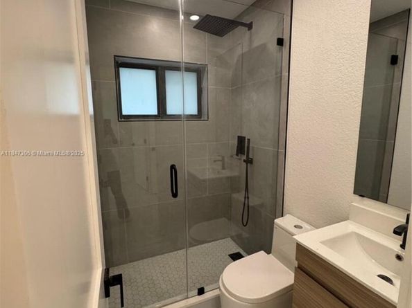 930 NE 163rd St, North Miami Beach FL 33162