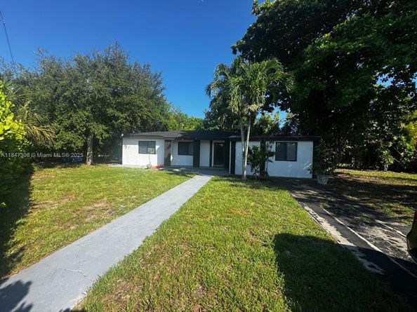 930 NE 163rd St, North Miami Beach FL 33162